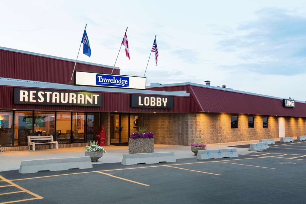 Travelodge Hanna Canada Grey Exterior foto