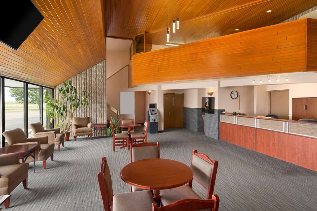 Travelodge Hanna Canada Grey Interior foto