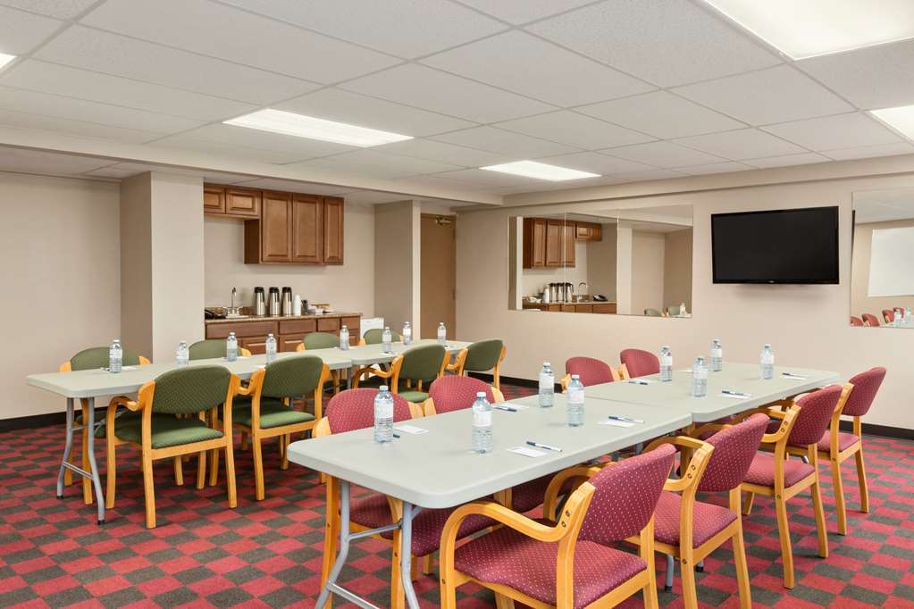 Travelodge Hanna Canada Grey Facilidades foto