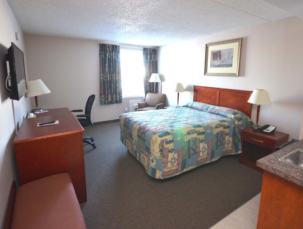 Travelodge Hanna Canada Grey Habitación foto